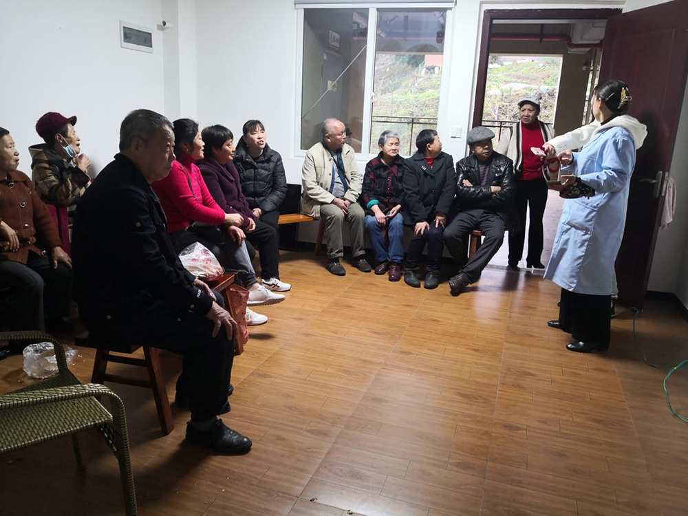 参观学习 宣传政策—谷镇养老服务中心组织参观活动